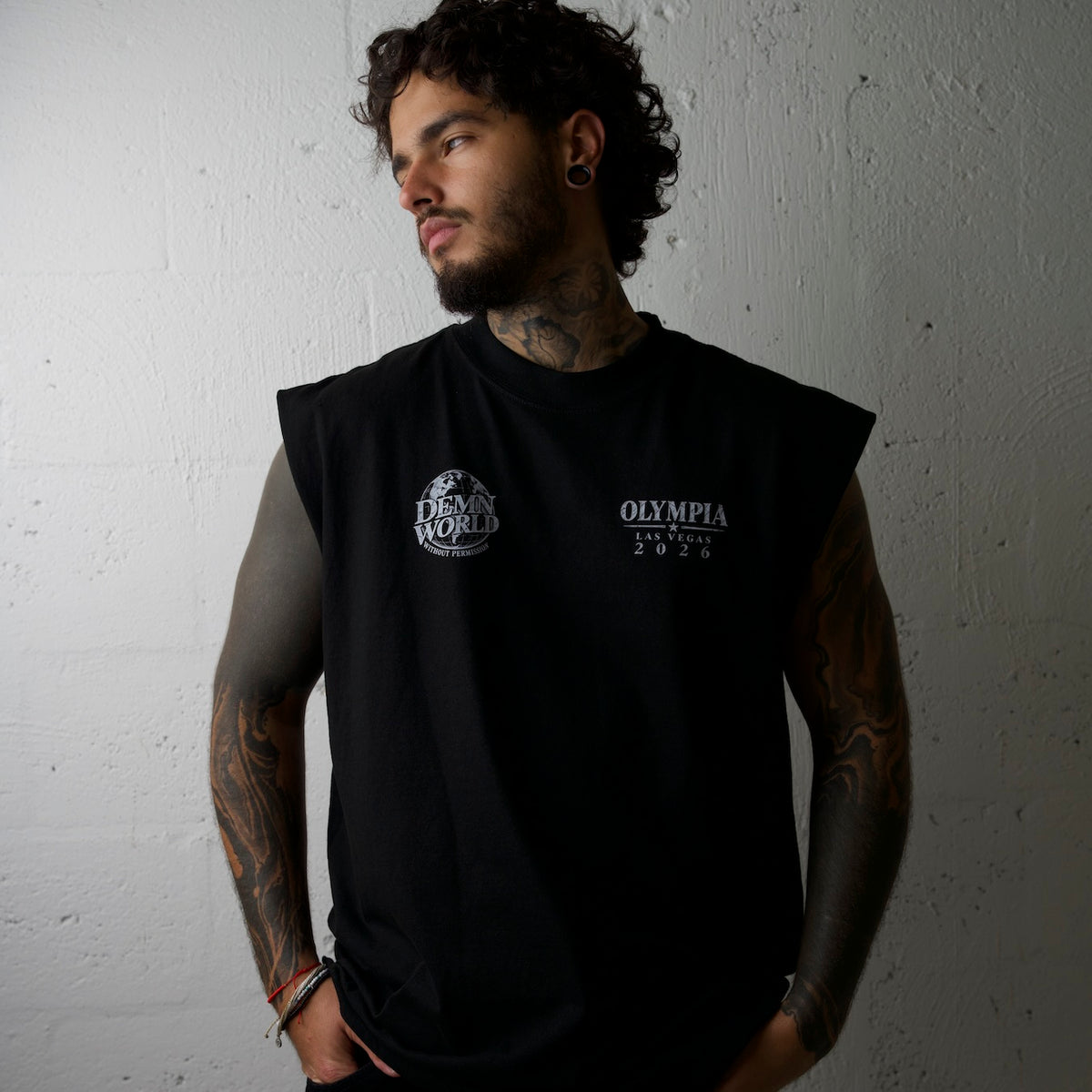 DEMNWORLD Oversized Cut Off